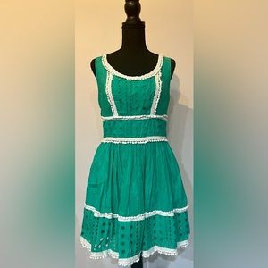 Forever21Collection Green Party dress Sz 10 knee length sleeveless, vintage look